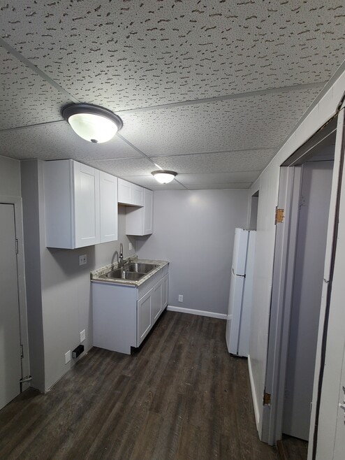 1915 Seymour Ave unit 4, Cheyenne, WY 82001 - photo 1