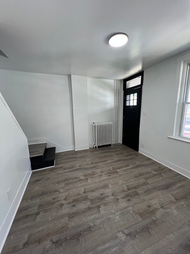 305 E 20th St, Chester, PA 19013 - photo 7