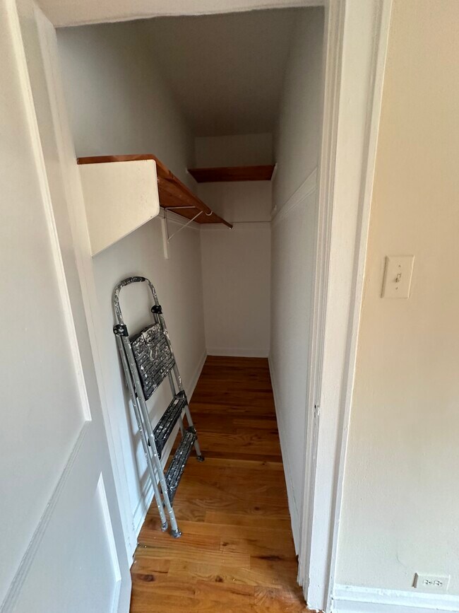 556 W Wellington Ave unit 314, Chicago, IL 60657 - photo 6