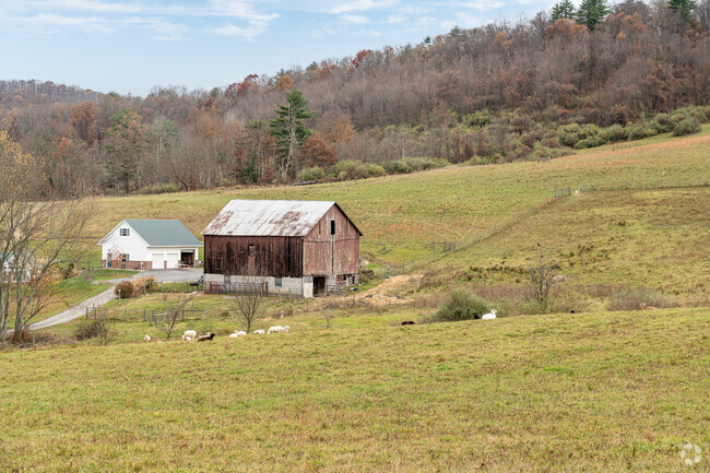Much of what a visitor to Huston would see would be family farms with classic, red barns.