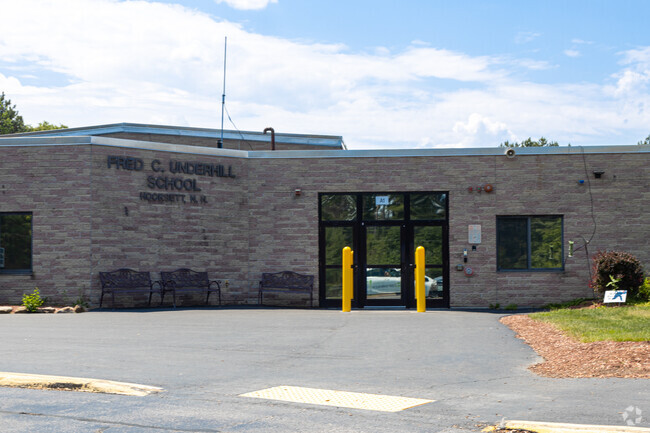 Fred C. Underhill School in Hooksett serves students in grades K-2.