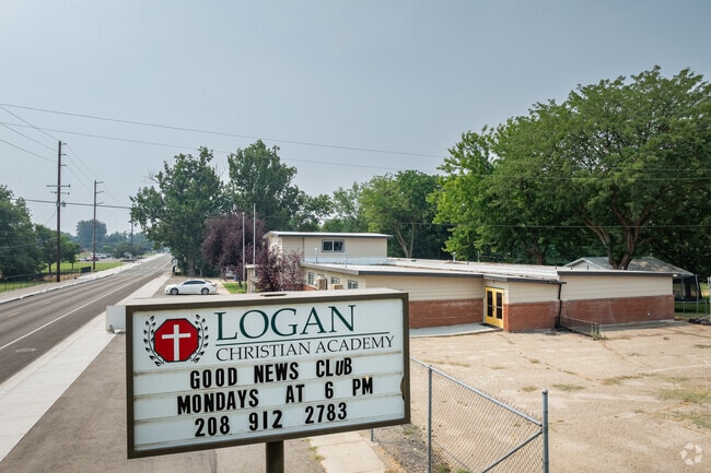 Get quality education from the Boise Logan Christian School.