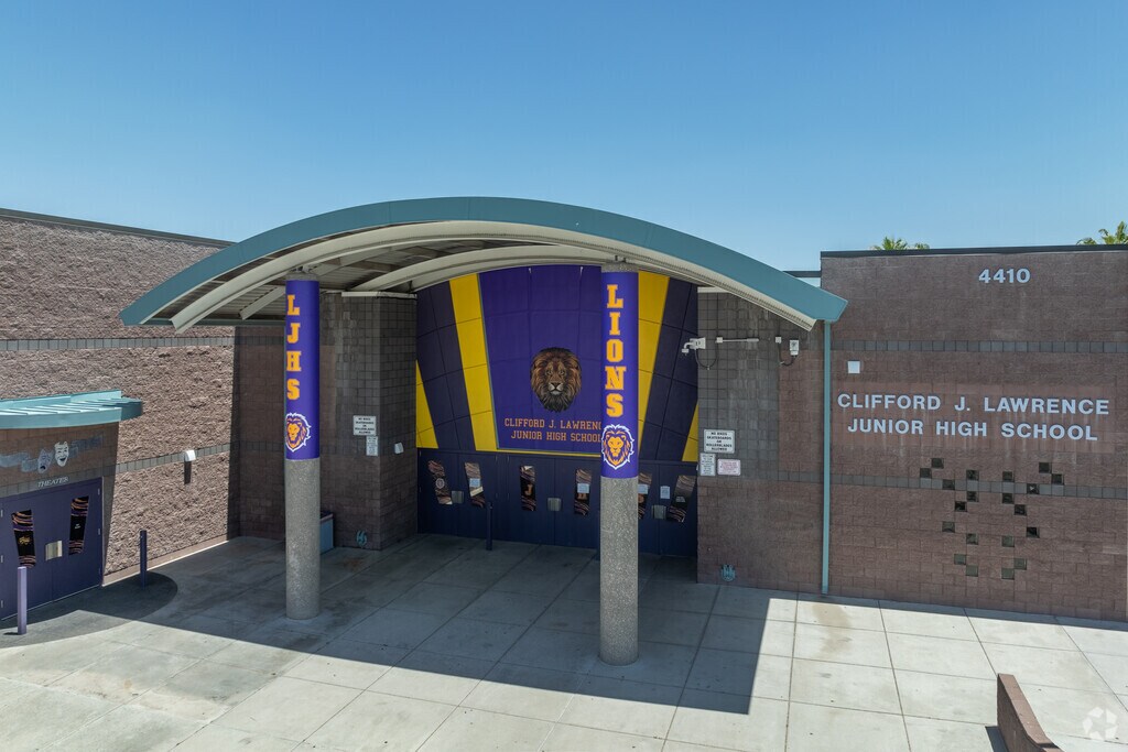 Clifford J Lawrence Junior High School is loved by its alumni.