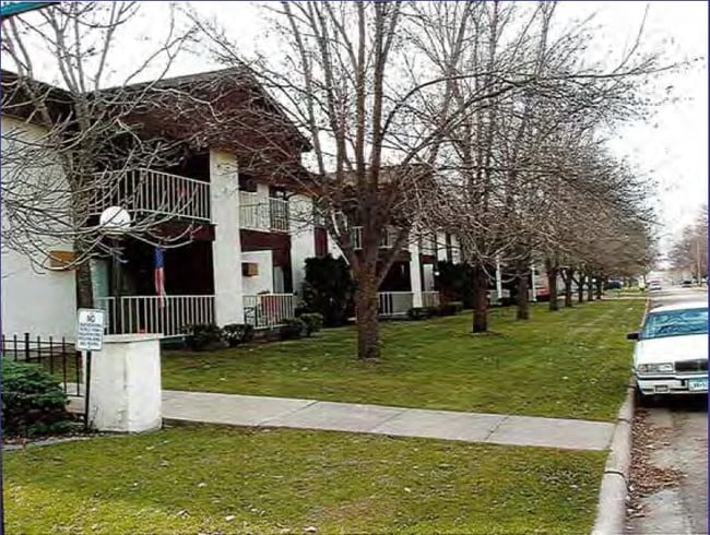 A-Lea Apartments, Albert Lea, MN 56007 - photo 2