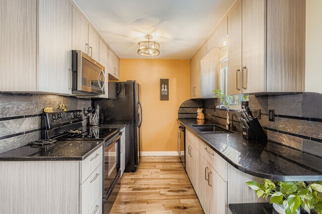 382 Gladiola St, Golden, CO 80401 - photo 5