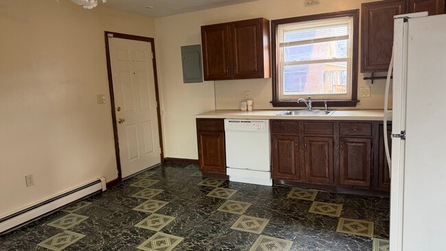 541 Revere St unit 3B, Revere, MA 02151 - photo 3