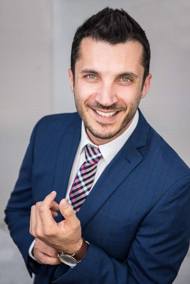 Agent Photo