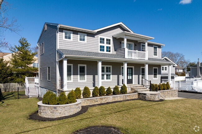 You can find many colonial style homes in the Montgomery neighborhood.