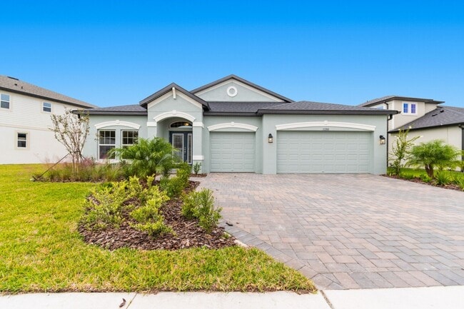 31200 Hayman Loop, Wesley Chapel, FL 33545 - photo 6