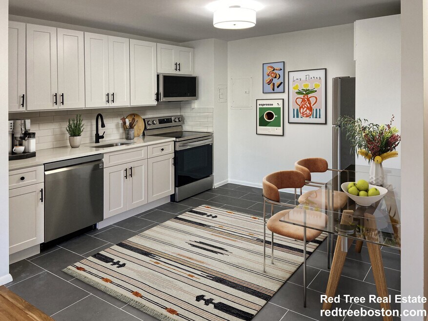 880 E 4th St unit 3, Boston, MA 02127 - photo 1