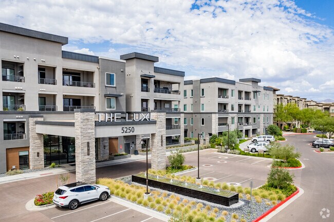 Luxury Condos are also available in Desert Ridge.