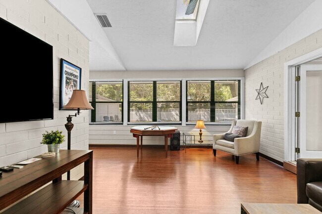 1929 NW 7th Ln unit ID1359134P, Gainesville, FL 32603 - photo 7