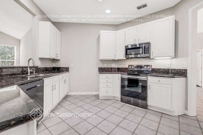 8502 Glenbury Ct N, Jacksonville, FL 32256 - photo 6