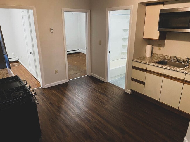 33 Tingley St unit 2R, Pawtucket, RI 02861 - photo 3