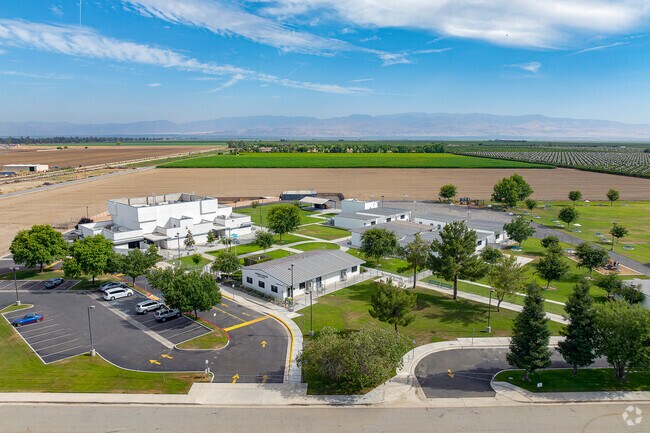 The courses at General Shafter Elementary School encourage critical thinking and creativity.