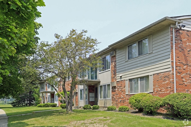 Patrick Henry Apartments