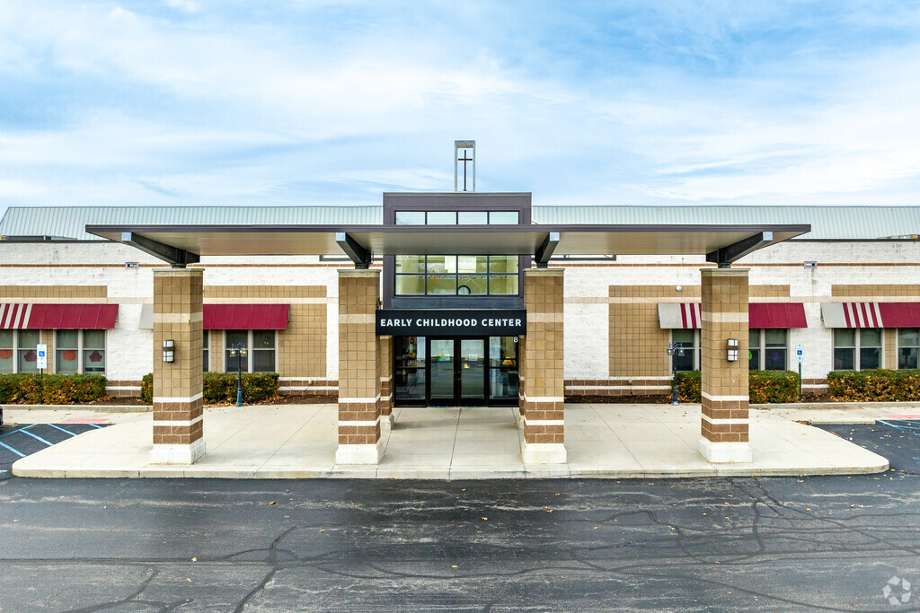 Worthington Christian School is located in Worthington Crossing, Westerville, Ohio.