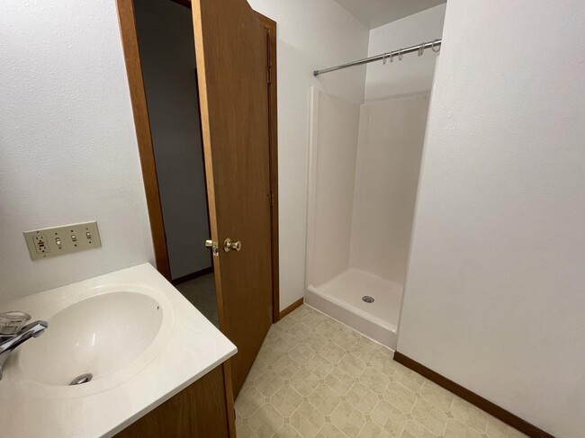 216 E 3rd St unit 2, Winona, MN 55987 - photo 5