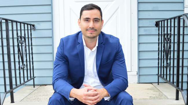 Agent Photo