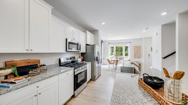 6807 Winterhill Ln unit 36036559, Glen Burnie, MD 21060 - photo 5