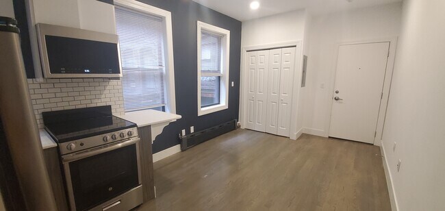 24 Phillips St unit 24-2, Boston, MA 02114 - photo 4