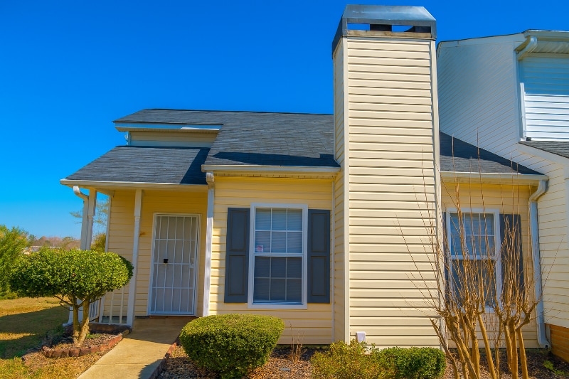 2355 Wellington Cir, Lithonia, GA 30058 - photo 1