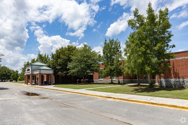 West Chatham Middle School is a public school located in Pooler, Georgia.