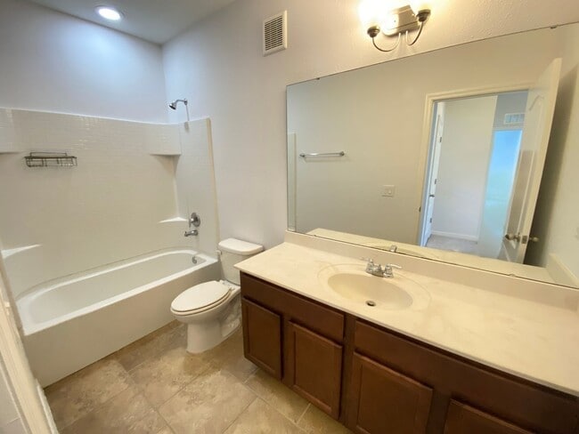 6558 S Goldenrod Rd, Orlando, FL 32822 - photo 4