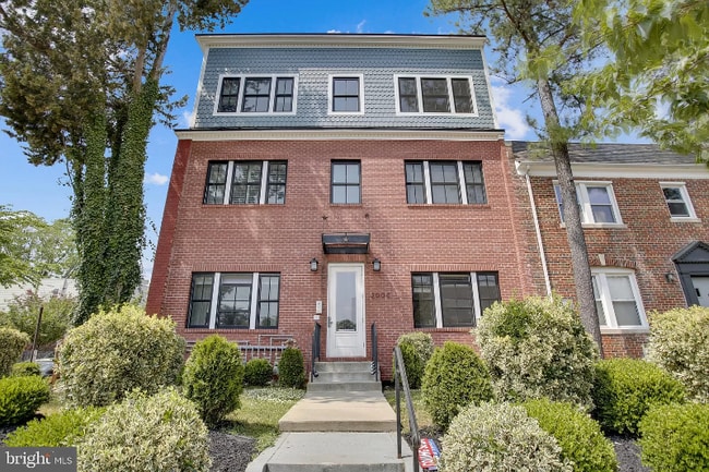 2000 D St NE, Washington, DC 20002 - photo 2