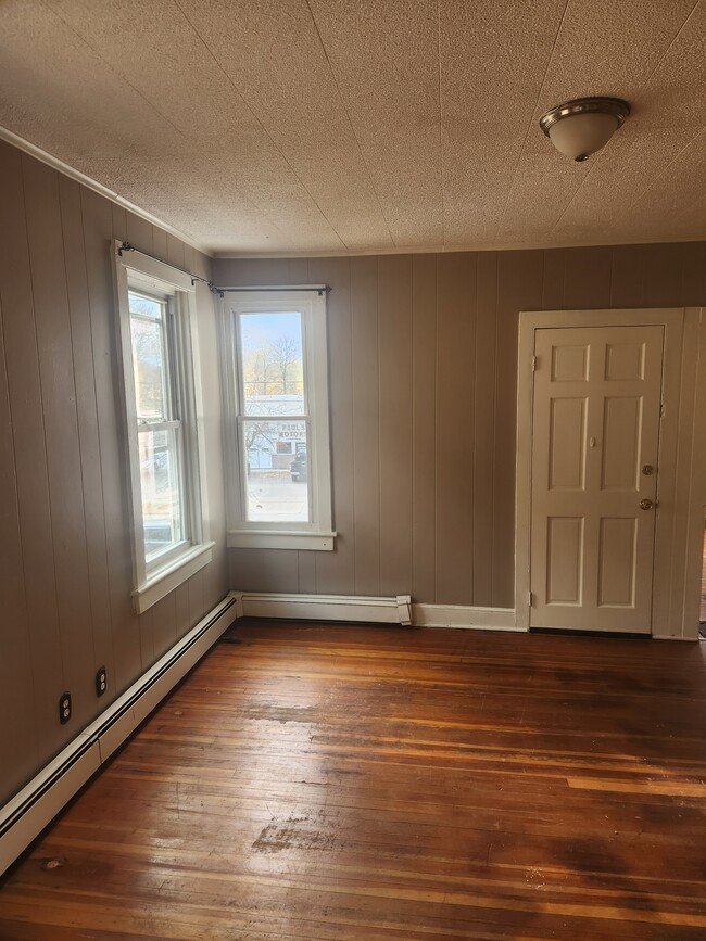 11 Fairview Ave unit 2, Poughkeepsie, NY 12601 - photo 7