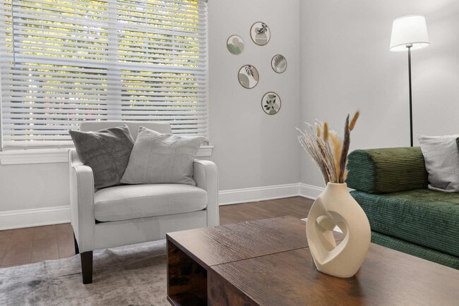 590 James Maxwell Rd unit ID1346821P, Atlanta, GA 30308 - photo 3