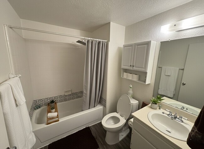 25713 Sycamore Pointe unit A1, Lake Forest, CA 92630 - photo 7