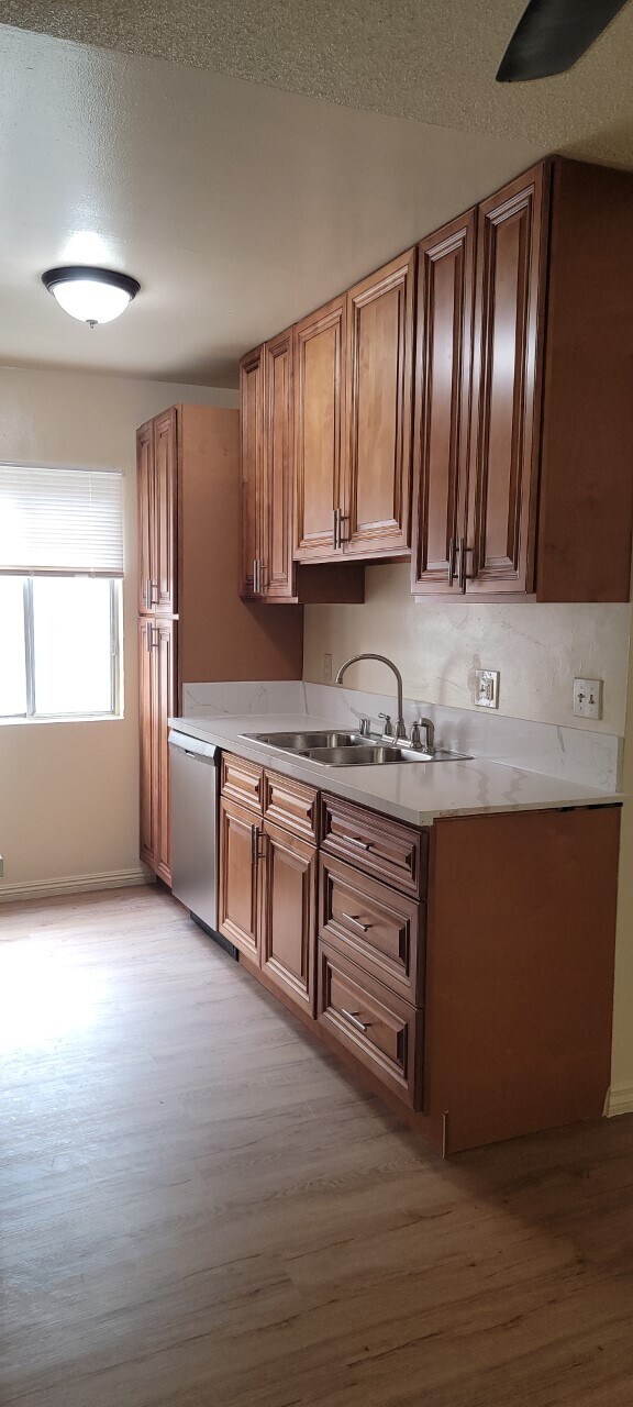 842 N Sycamore Ave unit 2, Los Angeles, CA 90038 - photo 3