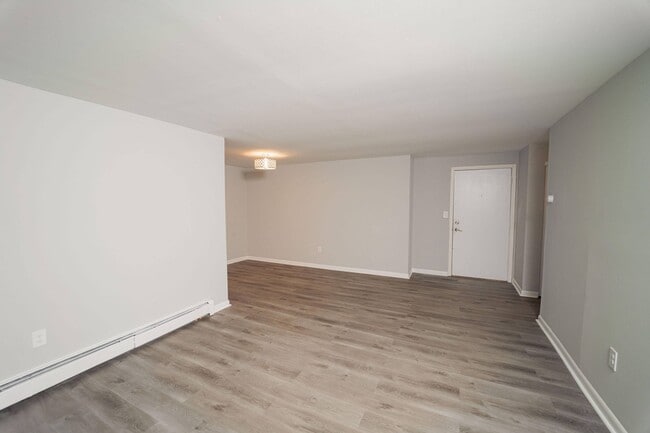 Enclave West Hartford / Parc West, West Hartford, CT 06110 - photo 3