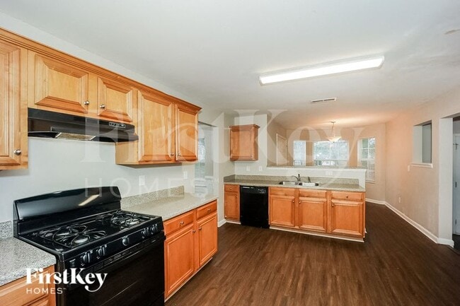 5190 Upper Elm St, Atlanta, GA 30349 - photo 6