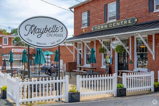 Maybelle's on Main in Stanardsville has outdoor seating right on Spotswood Trail.