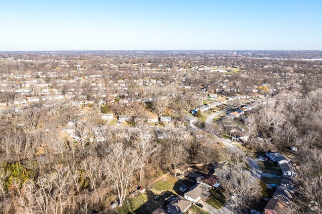 Gracemor-Randolph Corners is filled with parks and close to shopping and Highway access.