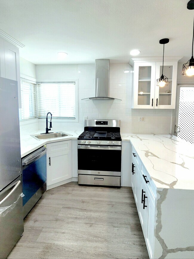 4804 Del Amo Blvd, Torrance, CA 90503