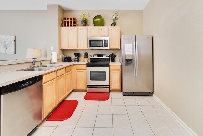 7663 Sir Kaufmann Ct, Kissimmee, FL 34747 - photo 6