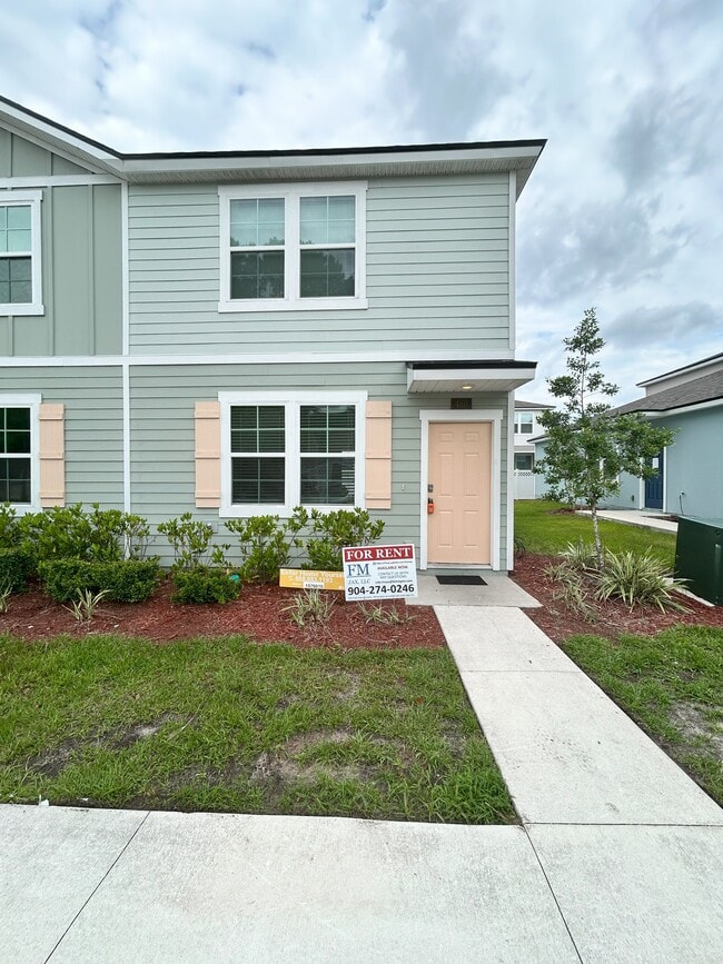 480 Running Woods St, Orange Park, FL 32065