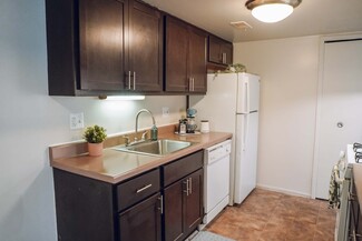 2201 Glencoe Hills Dr, Ann Arbor, MI 48108