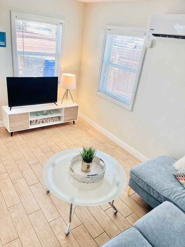 2050 Balboa Ave, San Diego, CA 92109 - photo 5