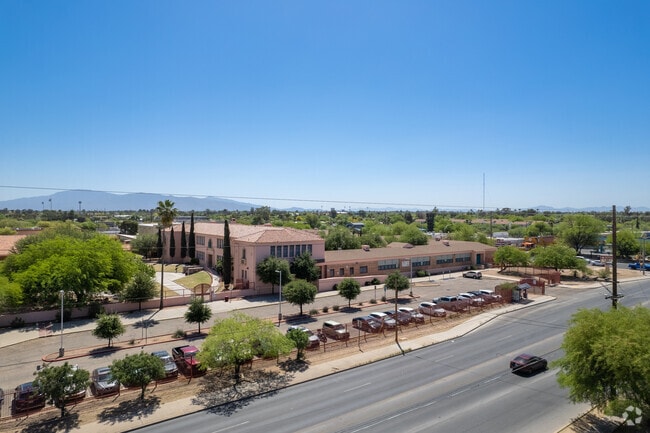 Doolen Middle School serves grades 6-8 in Tucson, Arizona.