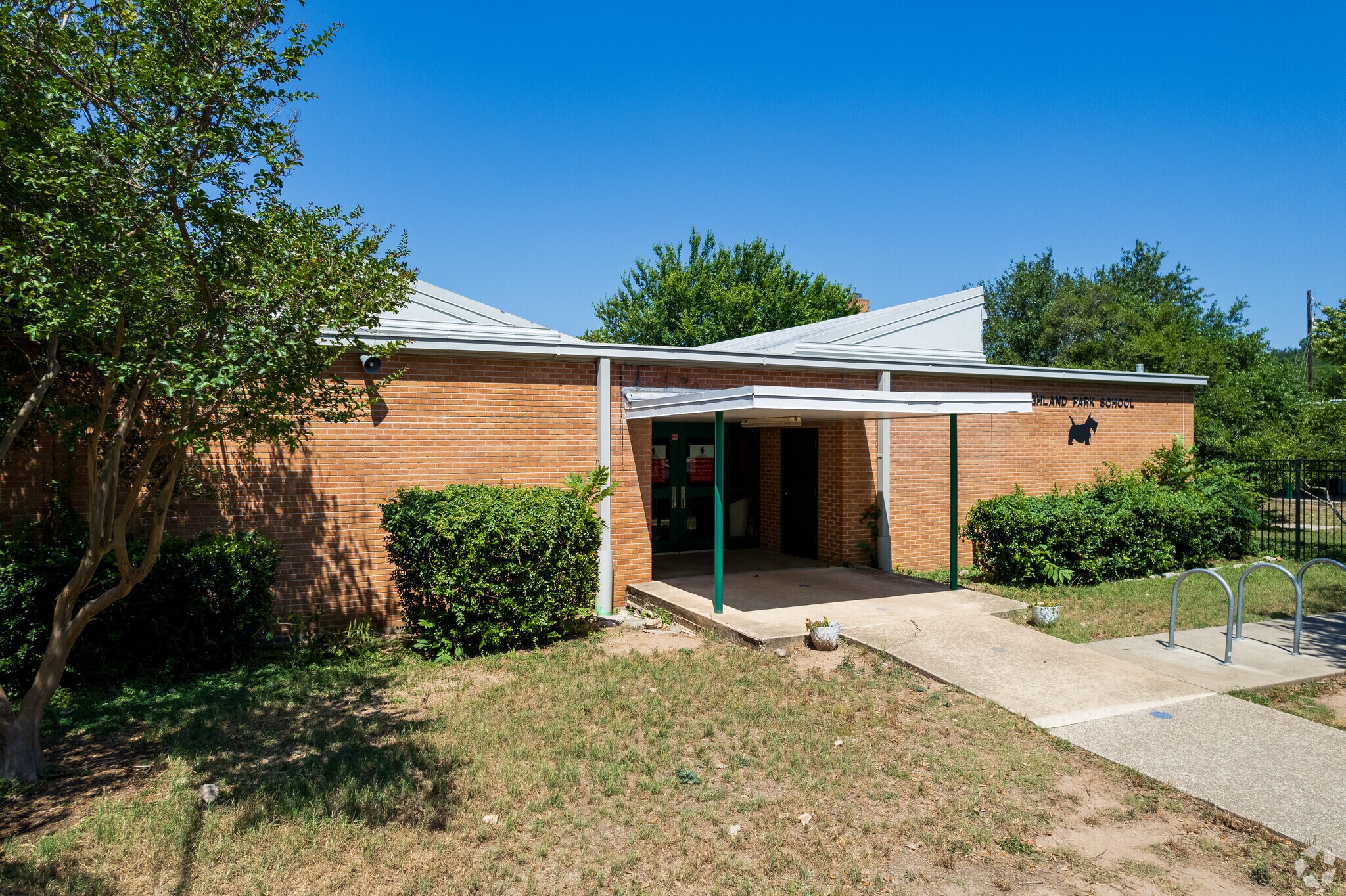 Highland Park Elementary School plays a significant role in the Highland Park West community.
