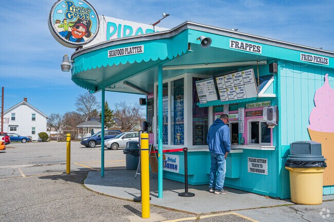 Pirate's Cove opens its menu during spring throughout the year for Northbridge residents.