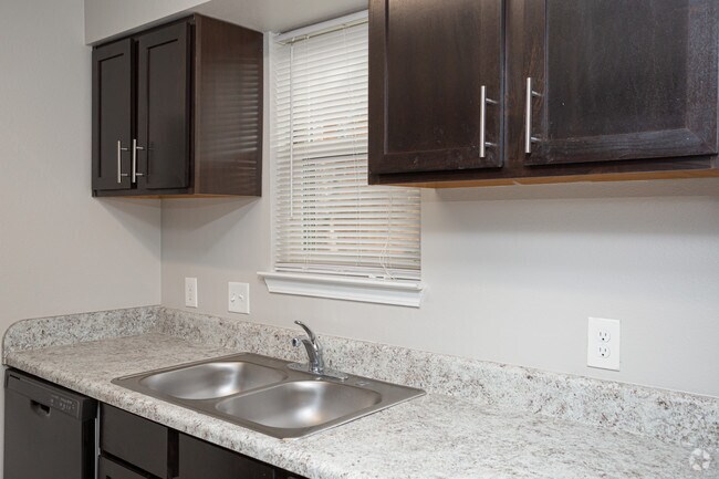 Patriot Point of Baton Rouge (FKA Kingston Point), Baton Rouge, LA 70816 - photo 5