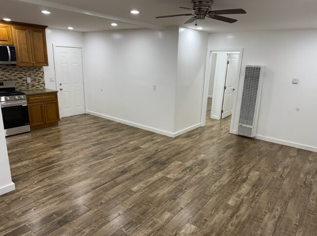 317 W 76th St unit 1, Los Angeles, CA 90003 - photo 2