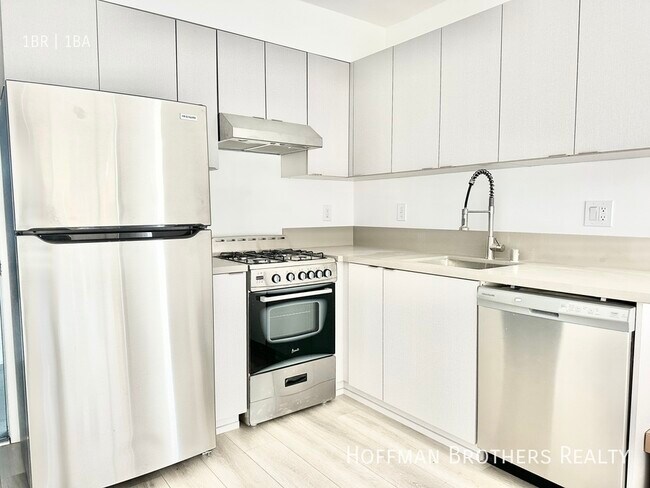 316 S Mariposa Ave unit 1, Los Angeles, CA 90020 - photo 2