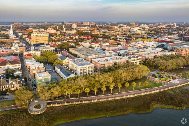 Discover coastal living and Charleston charm in the French Quarter.