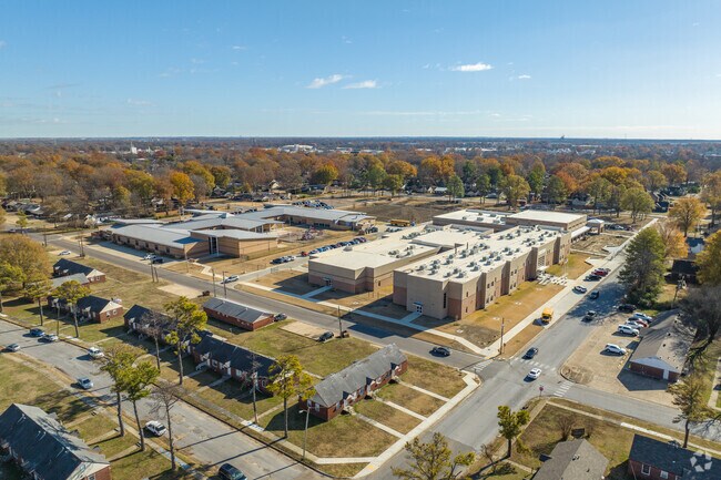 West Junior High educates around 519 Students.